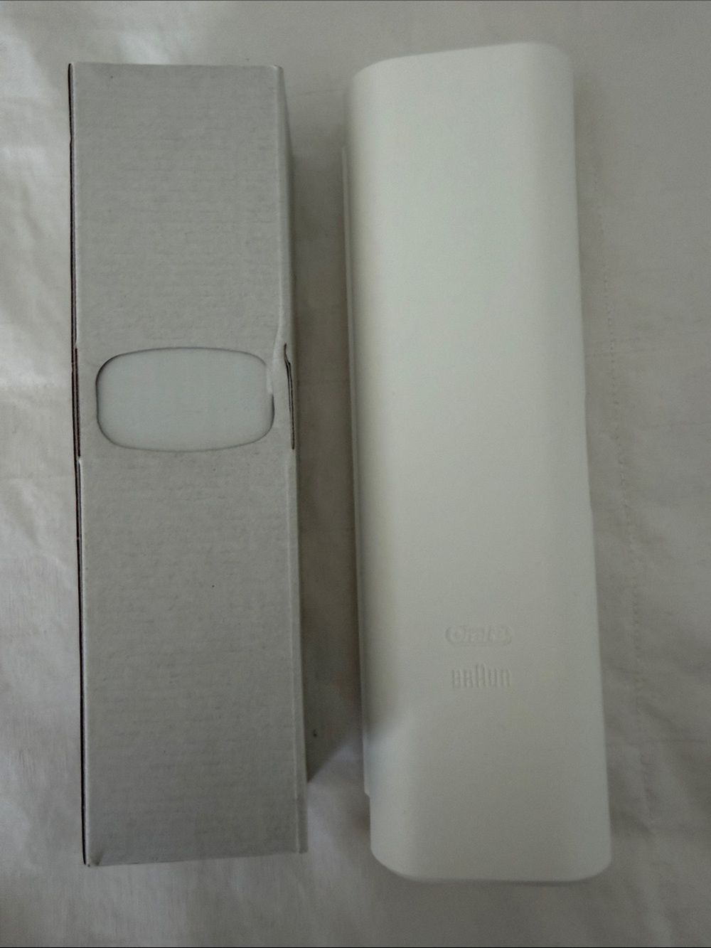 Oral‑B Braun Electric Toothbrush with Travel Case & charger BRAND NEW
